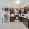 Luxury 3BR resort Condo walking distance to Epic Universe, Convention center and Icon Park