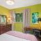 VioletSuitesPDX Boutique Hotel