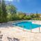 Joli 32m2, piscine, parking, Wifi Joli 32m2, piscine, parking, Wifi