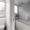 3BR Off A13 , Sleeps 6, 2mins to Langdon DLR,Free Parking - 伦敦