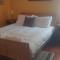 Kookaburra Retreat - peaceful rural bush setting