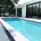 POOL & FIRE PIT -Sleeps 8 - Mins to South Beach - Wynwood - Brickell - 迈阿密