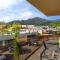 Mountain View Terrace Oasis with Parking and AC - Brašov