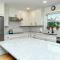 LaPlaya 206C Gorgeous vistas of the Gulf from this light and bright end unit with private access to the beach - لونغبوت كي