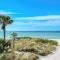 LaPlaya 206C Gorgeous vistas of the Gulf from this light and bright end unit with private access to the beach - لونغبوت كي