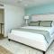 LaPlaya 206C Gorgeous vistas of the Gulf from this light and bright end unit with private access to the beach - لونغبوت كي