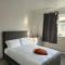 Modern Room in a 4 Bedroom flat in London, Shared bathroom! - 伦敦