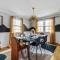 Eclectic 4Bed with BBQ-Firepit-Games-secretGarden & 7 mile to Downtown