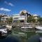 Waterfront Apartment in Marina with sea Access