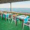 Aperion Beach Hotel Side