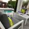 Gemütlich-modernes Ferienhaus-2 Schlafz-privater Pool-Garten-5min bis Coral Bay