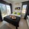 Gemütlich-modernes Ferienhaus-2 Schlafz-privater Pool-Garten-5min bis Coral Bay