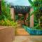 Mwana House