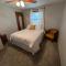 Curlys Quarters (4 Bedroom Home) w/ Lambeau view