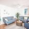 2BR Burleigh Beachside Apartment With Views with Pool