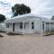 Field Street Cottages Studio - Centrally Located Luxury