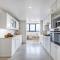Ocean Blue Apartment & Studio