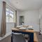 Spacious House In Stockton - Street Parking - 蒂斯河畔斯托克顿