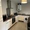 Two Bedrooms Two Bathrooms and Private Parking Rugby - Регбі