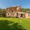 Burnock Lodge with Hot Tub