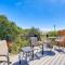 Vallejo Home with Spacious Deck, Hot Tub and Views - 瓦列霍