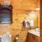 Charming 2BR Cabin with Hot Tub & Mountain Views - Сев'єрвілл