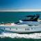 Luxury Beach Front Suite with Rooftop Pool - هوليوود