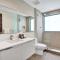 Luxury Beach Front Suite with Rooftop Pool - هوليوود