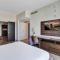 Luxury Beach Front Suite with Rooftop Pool - هوليوود