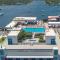 Luxury Beach Front Suite with Rooftop Pool - هوليوود