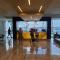Luxury Beach Front Suite with Rooftop Pool - هوليوود