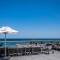 Luxury Beach Front Suite with Rooftop Pool - هوليوود
