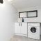 Renovated Townhouse Close to the CBD and Schools - Hosted by Canstay