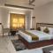 MOMENTS RESORT