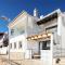 Casas da Praia by Sevencollection