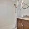 Stylish 2br 3ba with Heated Pool plus Beach Walkable - Fort Lauderdale