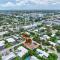 Stylish 2br 3ba with Heated Pool plus Beach Walkable - Fort Lauderdale