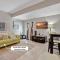 Trendy 1BR 2BA Heated Pool Short Walk to the Beach - Форт-Лодердейл