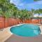 Trendy 1BR 2BA Heated Pool Short Walk to the Beach - Форт-Лодердейл