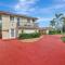 Trendy 1BR 2BA Heated Pool Short Walk to the Beach - Форт-Лодердейл