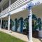 Riverboat Inn & Suites