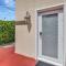Trendy 1BR 2BA Heated Pool Short Walk to the Beach - Форт-Лодердейл