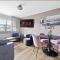 Inviting 2BR Haven in the Heart of the Suburbs - Reykjavík