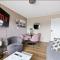 Inviting 2BR Haven in the Heart of the Suburbs - Reykjavík