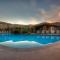 The Turtle Wall Suite-D6 Lovely Ground Floor Suite Near Indoor Pool and Tennis Courts w BBQ
