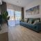 Moderno con piscina en LEstartit by Host&Joy