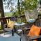 Forest Gallery- Mid-Century Modern With City Views - Eugene