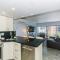 Ilikai Tower 642 Lagoon View 1BR