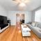 Charming 3BR Apartment in the Heart of Richmond - 里士满
