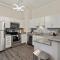 1BR CozySuites with Direct Skybridge Access #5 - انديانابوليس